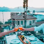 Ξενοδοχείο Mono 3*