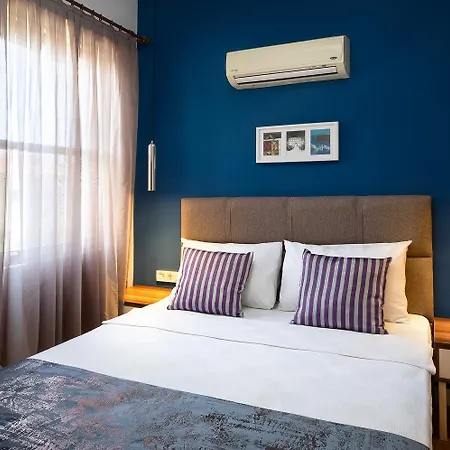 Mono Hotel 3*