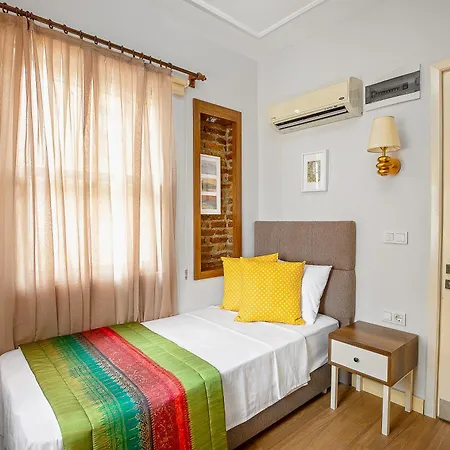 Mono Hotel 3*