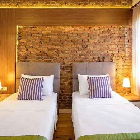 Mono Hotel