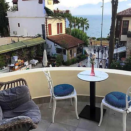 Mono Hotel 3*