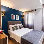 Mono Hotel